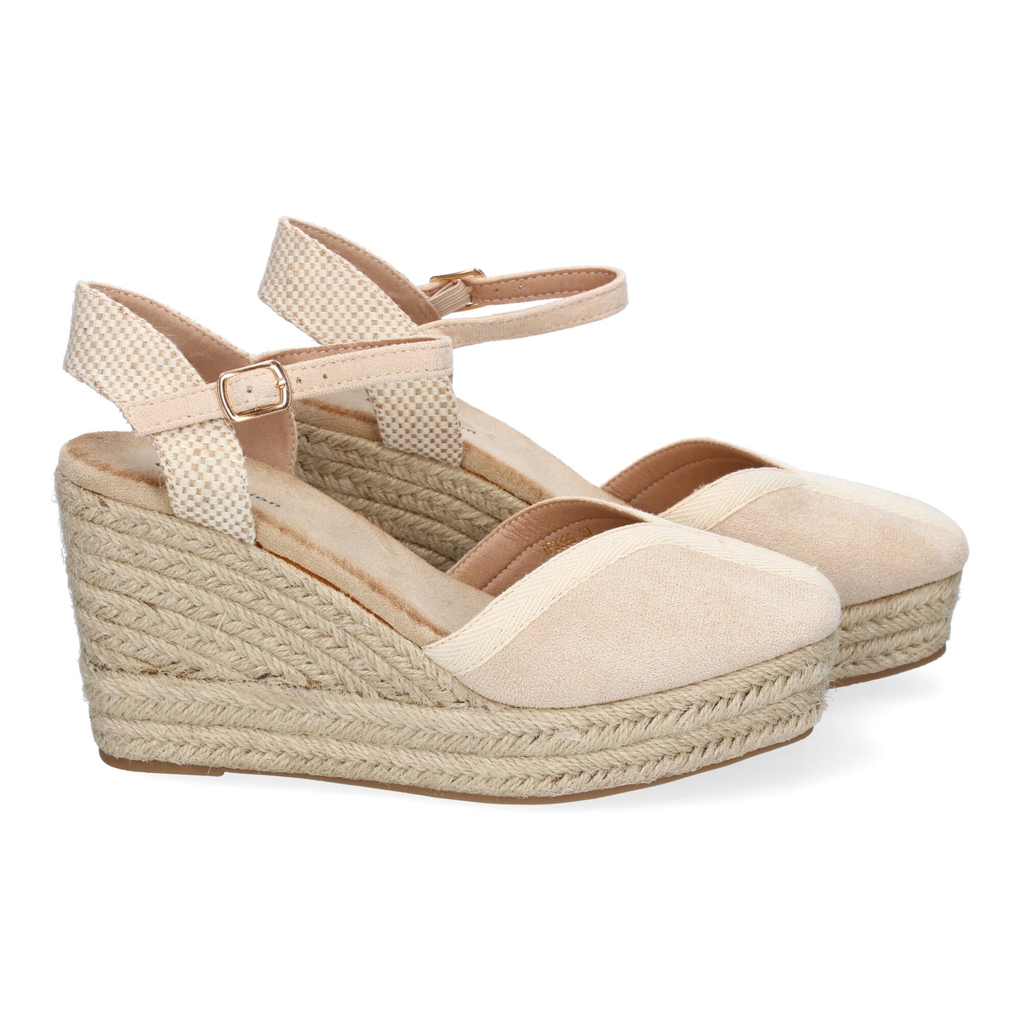 Claudia – Beige Breeze