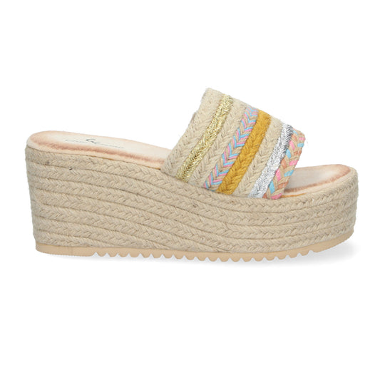 Ariana – Desert Camel