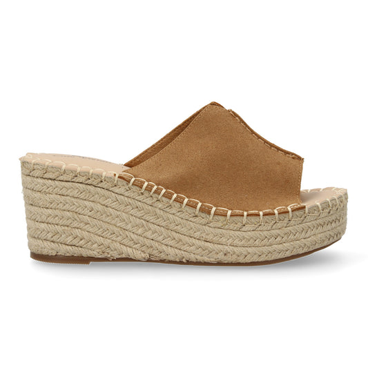 Clara – Kaki Style