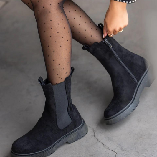SIRA - Women's Black Chelsea Boots