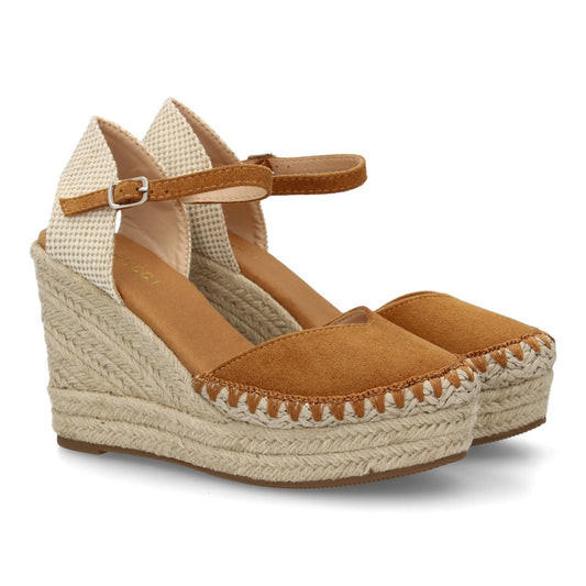 Sandalia de mujer Rosehill Elsa en color Camel