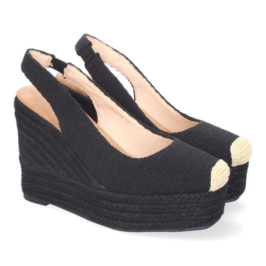 Valeria – Black Detail