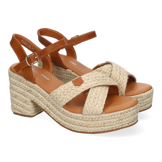 Irene – Rustic Charm