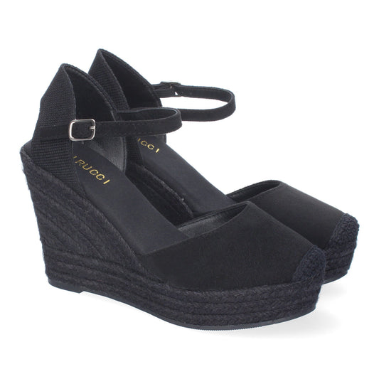 Allegra – Black Essence